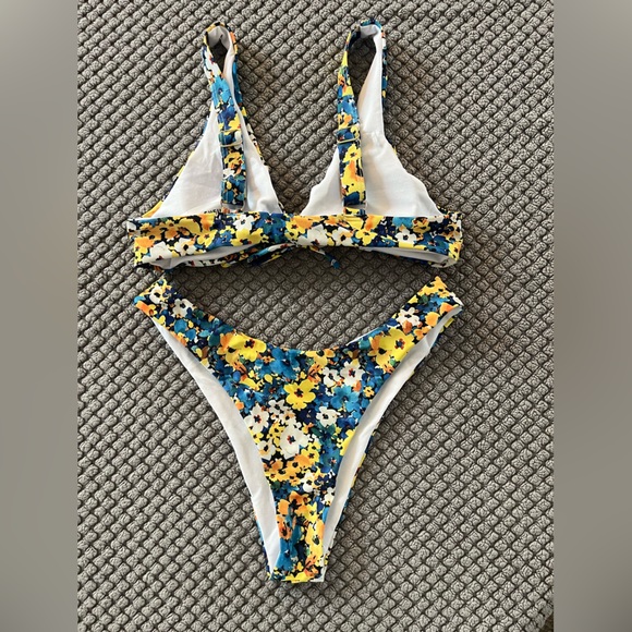 SHEIN Floral Bathing Suit - Picture 6 of 9